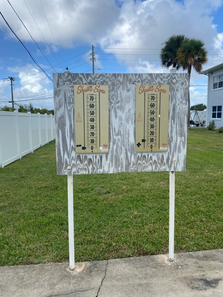 Shuffleboard Scoreboard